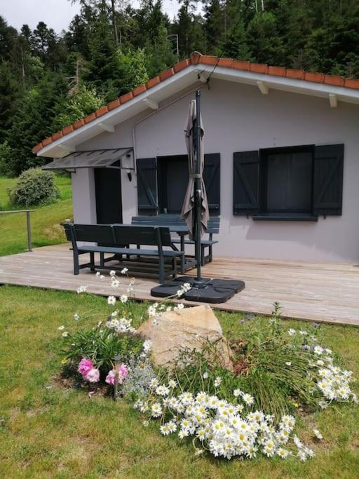 La Maison Bleue Saint-Etienne-les-Remiremont Exteriör bild